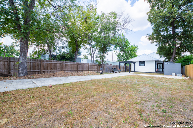 Image 25 of 25 For 1012 Dawson  