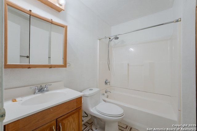 Image 14 of 18 For 217 Beverly  