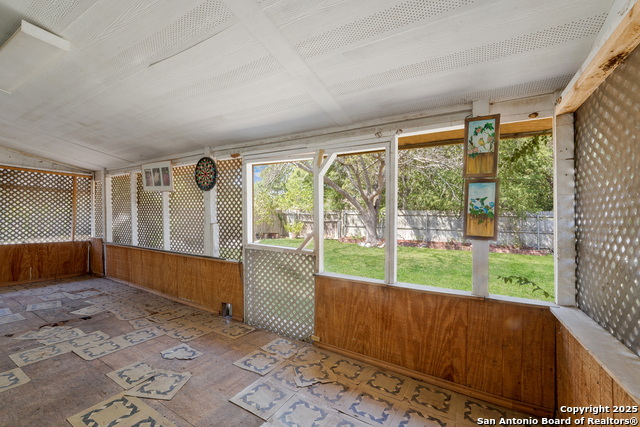 Image 15 of 18 For 217 Beverly  