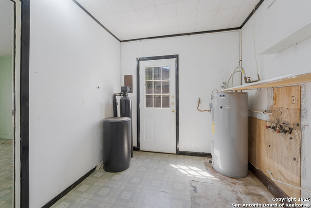 Image 16 of 18 For 217 Beverly  
