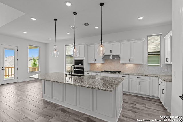 Image 10 of 37 For 1416 Hallettsville