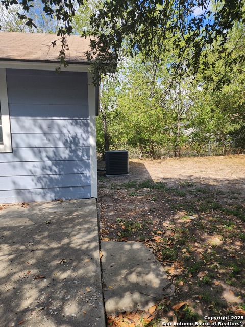 Image 14 of 30 For 267 Bank  