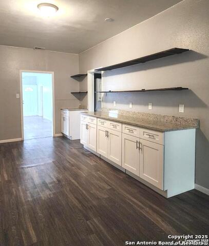 Image 7 of 30 For 267 Bank  