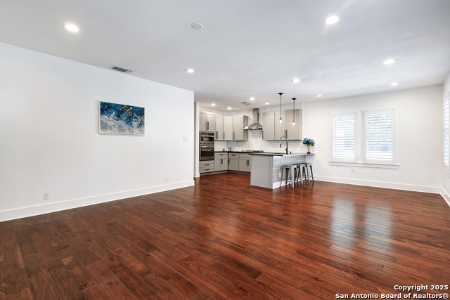 Image 12 of 65 For 118 Routt St