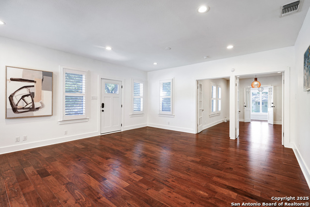 Image 18 of 65 For 118 Routt St