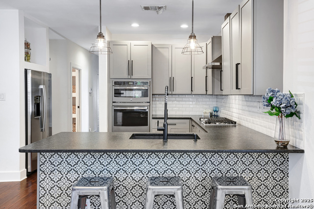 Image 21 of 65 For 118 Routt St