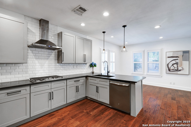 Image 27 of 65 For 118 Routt St