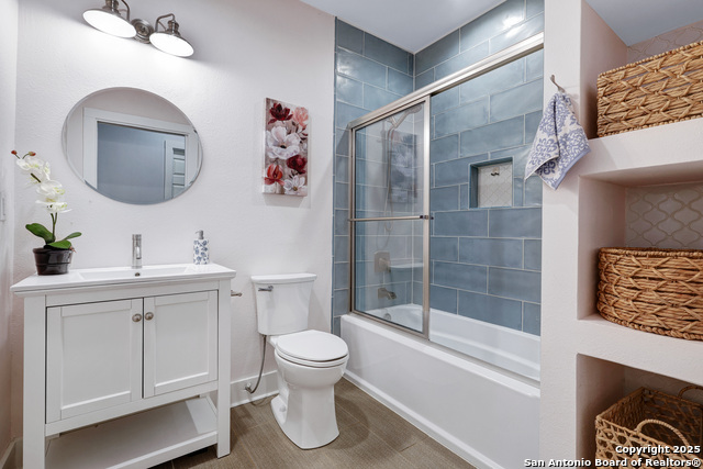 Image 35 of 65 For 118 Routt St