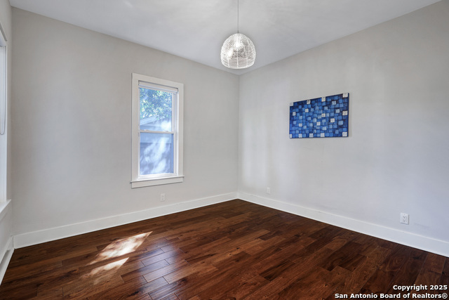 Image 37 of 65 For 118 Routt St