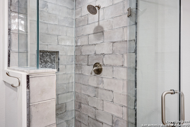 Image 39 of 65 For 118 Routt St