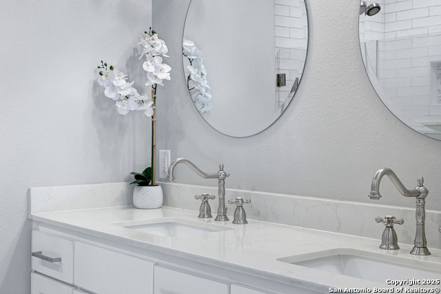 Image 52 of 65 For 118 Routt St