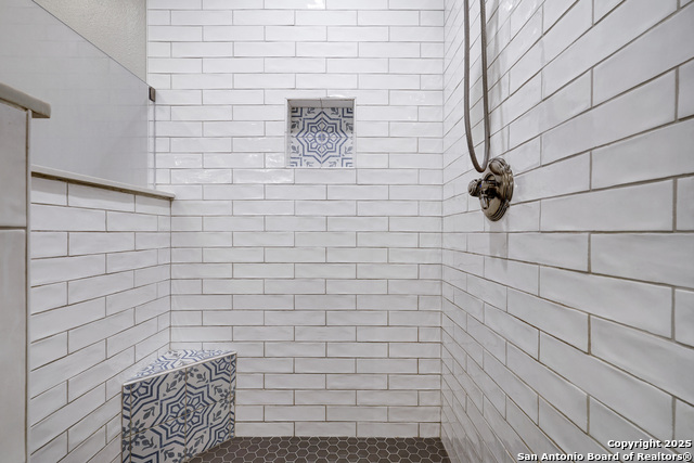 Image 54 of 65 For 118 Routt St