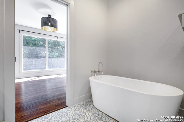 Image 56 of 65 For 118 Routt St