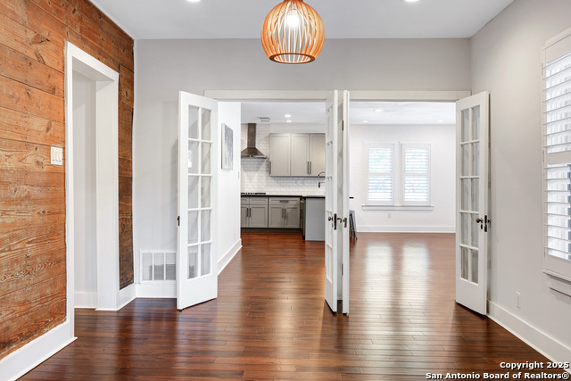 Image 7 of 65 For 118 Routt St