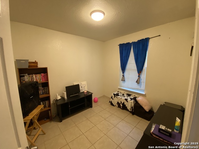 Image 12 of 34 For 10614 Shaenmeadow