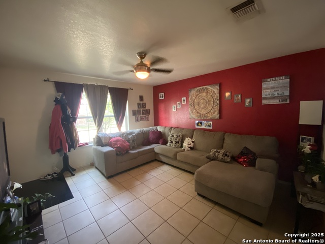 Image 4 of 34 For 10614 Shaenmeadow