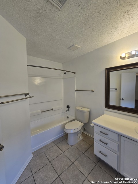 Image 15 of 29 For 13914 Villa Camino