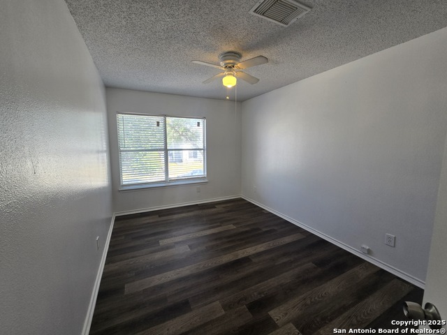 Image 18 of 29 For 13914 Villa Camino