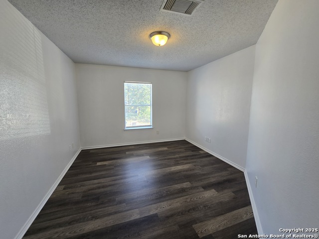 Image 21 of 29 For 13914 Villa Camino