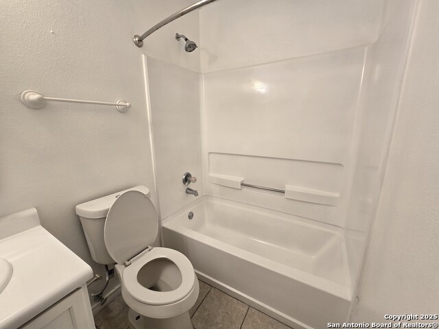 Image 24 of 29 For 13914 Villa Camino