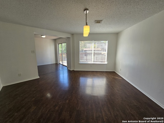 Image 6 of 29 For 13914 Villa Camino