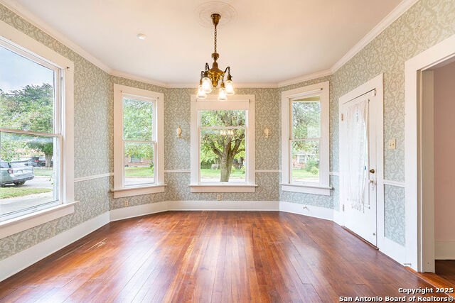 Listing photo id 0 for 711 Lott E 