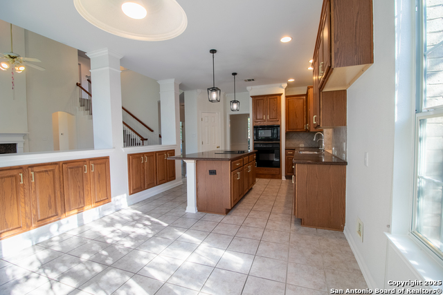 Image 15 of 35 For 511 Mesa Ridge