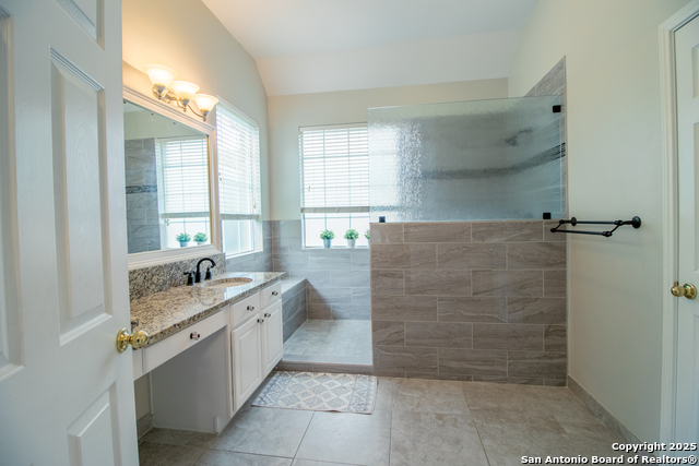 Image 21 of 35 For 511 Mesa Ridge