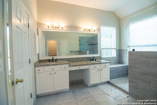 Image 23 of 35 For 511 Mesa Ridge