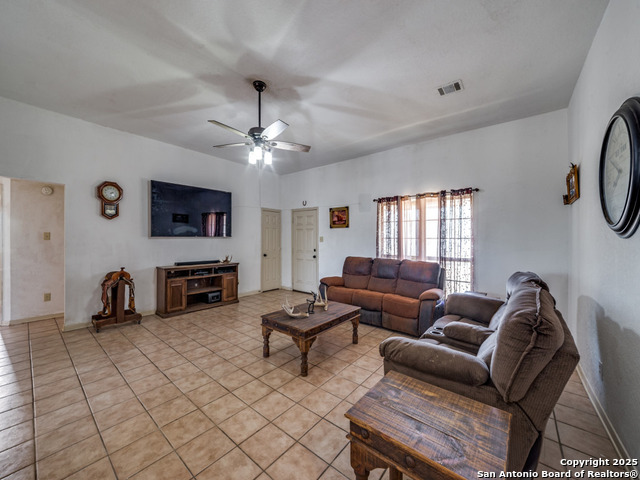 Image 5 of 27 For 4979 Fm 1343