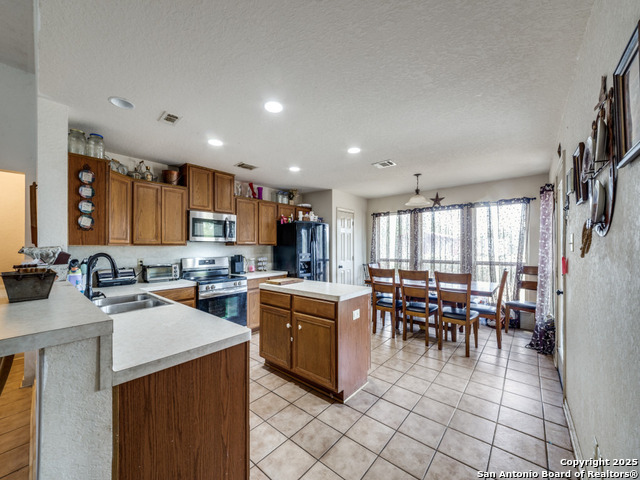 Image 7 of 27 For 4979 Fm 1343