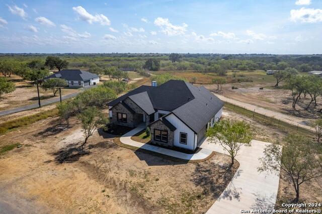 Details for 116 Hidden Ranch, Floresville, TX 78114