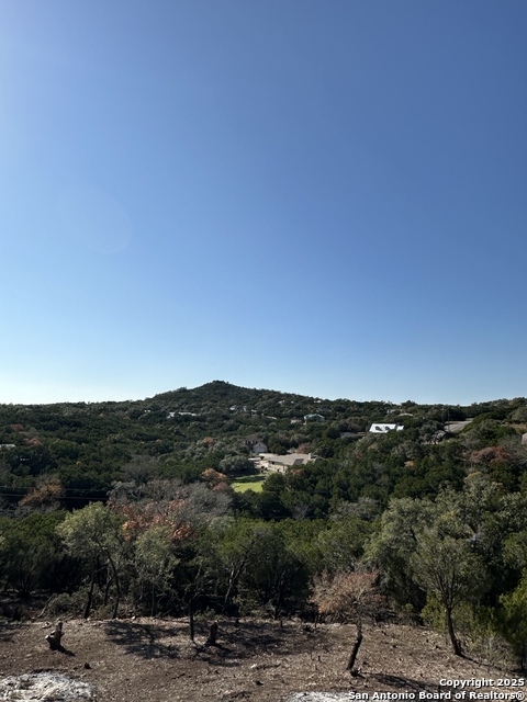 Listing photo id 0 for 444 Herauf