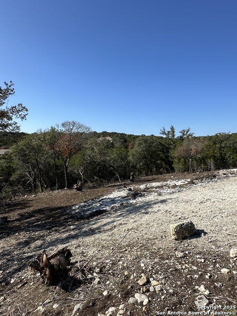 Listing photo id 1 for 444 Herauf