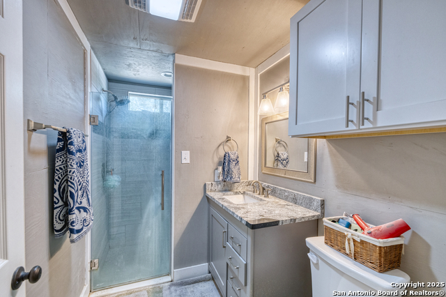 Listing photo id 13 for 944 Fm 1049  