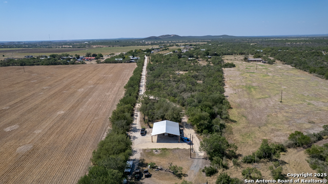 Listing photo id 34 for 944 Fm 1049  