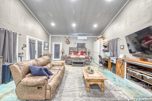 Listing photo id 2 for 944 Fm 1049  