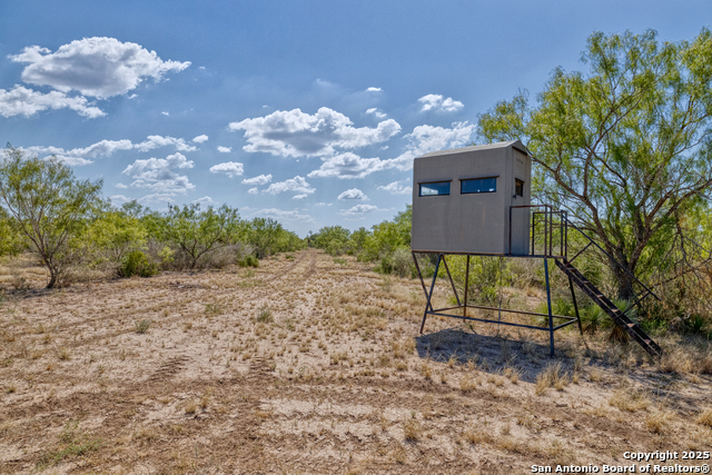 Listing photo id 43 for 944 Fm 1049  