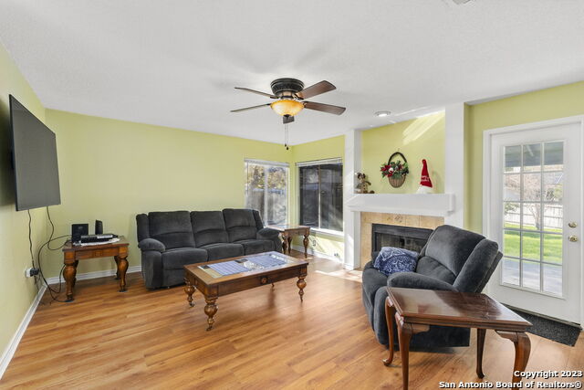 Image 14 of 38 For 14619 Hillside