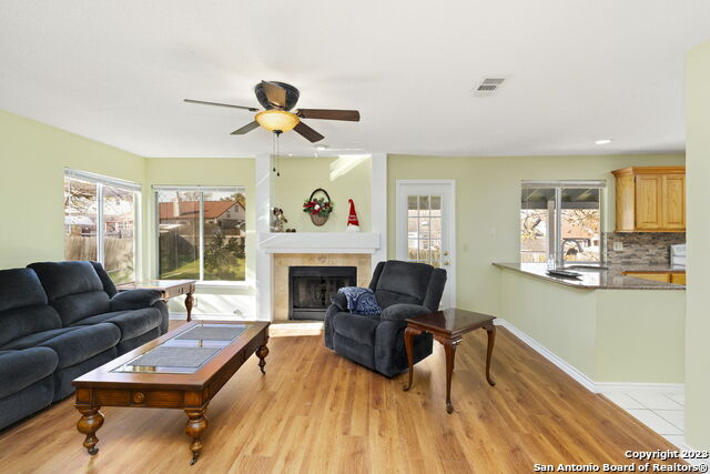 Image 16 of 38 For 14619 Hillside
