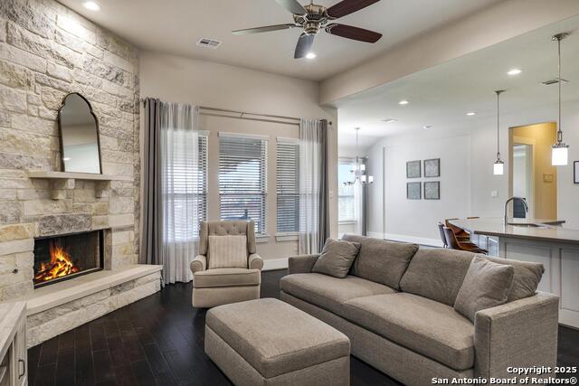 Listing photo id 13 for 8218 Garden Arbor