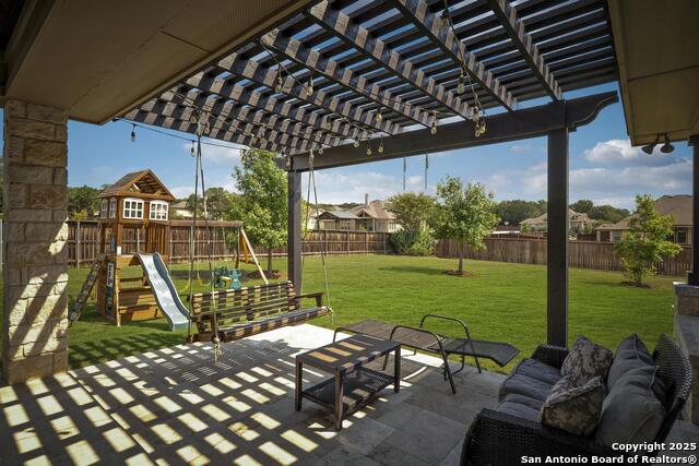 Listing photo id 29 for 8218 Garden Arbor