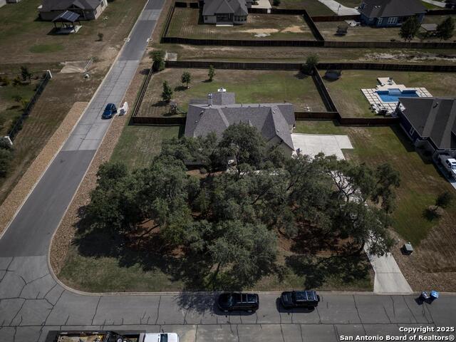 Listing photo id 35 for 8218 Garden Arbor