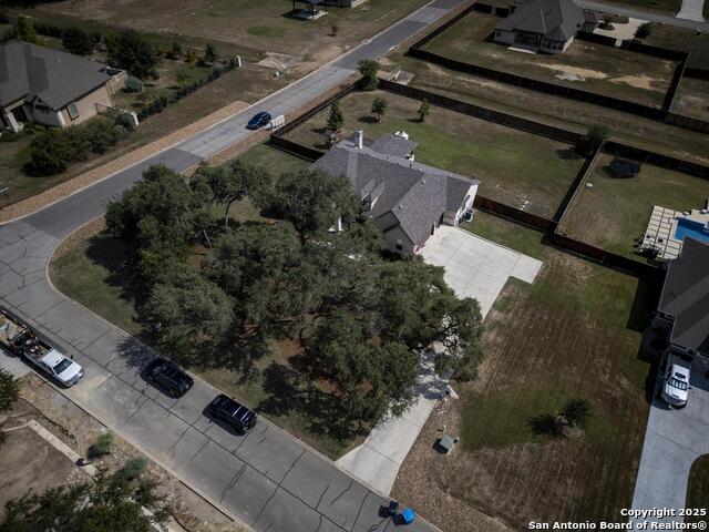 Listing photo id 36 for 8218 Garden Arbor