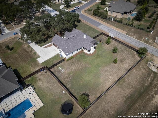 Listing photo id 37 for 8218 Garden Arbor