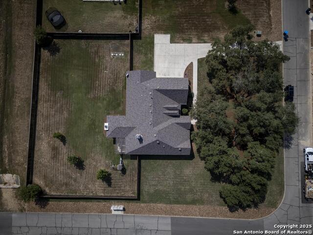 Listing photo id 40 for 8218 Garden Arbor