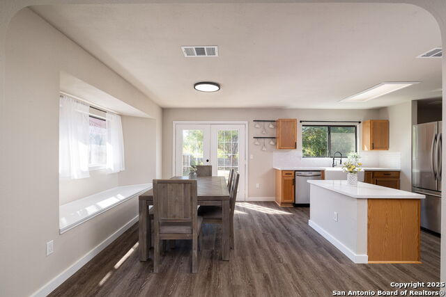 Image 10 of 25 For 11211 Talbot Sq