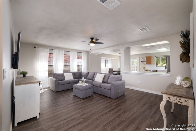 Image 7 of 25 For 11211 Talbot Sq