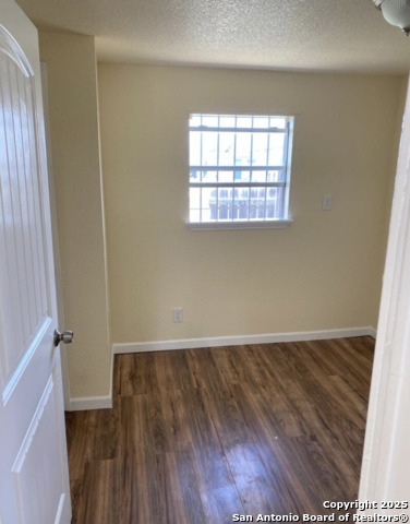 Image 11 of 13 For 811 Cantrell