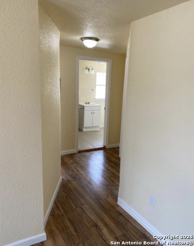 Image 5 of 13 For 811 Cantrell